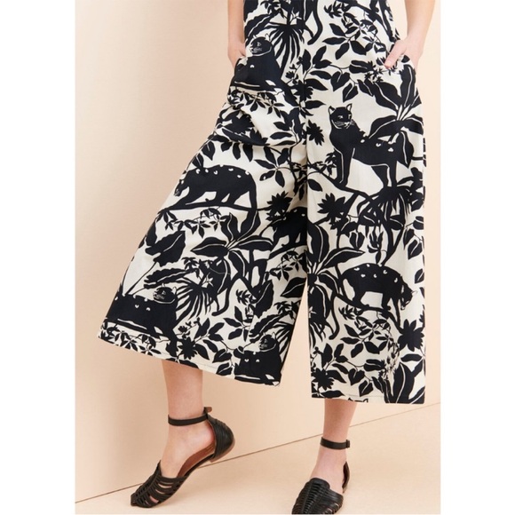 Maeve Anthropologie Chrysanthemum Jumpsuit Black Tropical Print Wide Leg Crop S - Picture 4 of 15